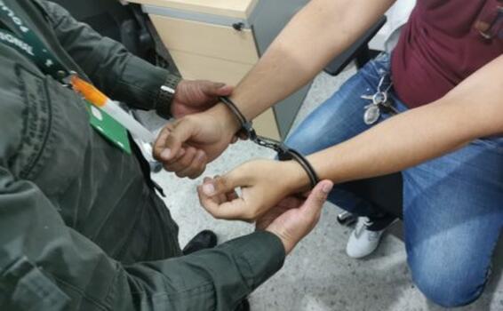 CAPTURADO UN HOMBRE POR EL DELITO DE DESERCIÓN CAPTURADO UN HOMBRE POR EL DELITO DE DESERCIÓN
