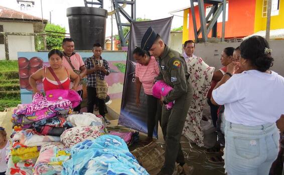 Unión de esfuerzos, lleva abrigo y bienestar a La Pedrera, Amazonas Unión de esfuerzos, lleva abrigo y bienestar a La Pedrera, Amazonas