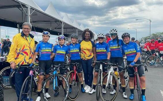 Ministra Urrutia felicitó a la selección Colombia femenina de ciclismo