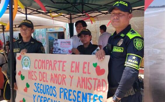 La Policía Nacional en el Amazonas, realiza actividades de prevención y conciencia ciudadana en el día del amor y la amistad en Leticia La Policía Nacional en el Amazonas, realiza actividades de prevención y conciencia ciudadana en el día del amor y la amistad en Leticia