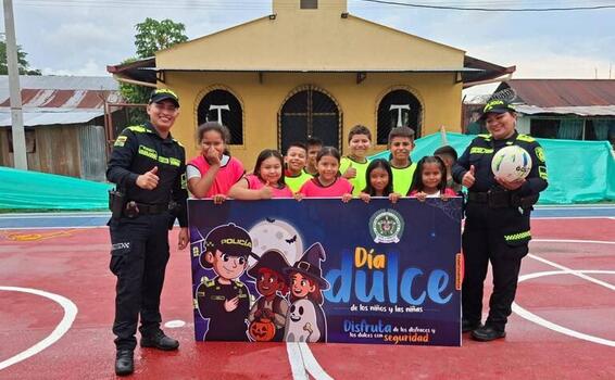La Policía Nacional en el Amazonas celebra el Día Dulce con una jornada preventiva y deportiva por la niñez