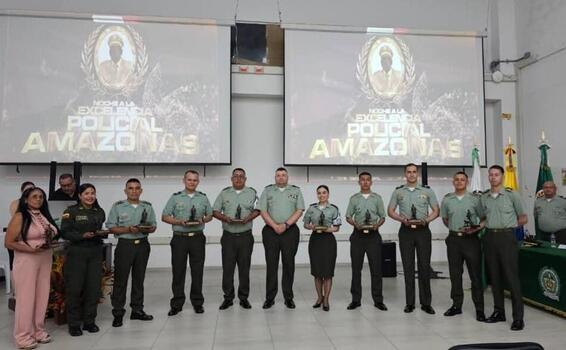 Departamento de Policía Amazonas exalta la excelencia y vocación de servicio de sus uniformados