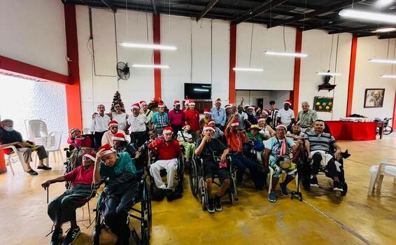 En Navidad, el Centro de Vida y de Bienestar del Adulto Mayor San José de Amazonas agradece a sus benefactores