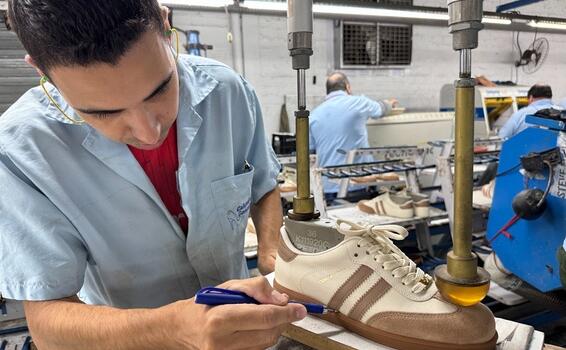 La industria de calzado de Brasil inicia actividades en Colombia