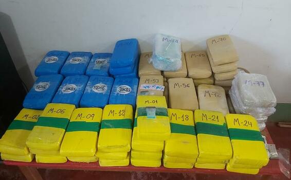 FUERZA PÚBLICA Y DIRECCIÓN ANTIDROGAS DE PERÚ DAN CONTUNDENTE GOLPE AL NARCOTRÁFICO EN AMAZONAS FUERZA PÚBLICA Y DIRECCIÓN ANTIDROGAS DE PERÚ DAN CONTUNDENTE GOLPE AL NARCOTRÁFICO EN AMAZONAS
