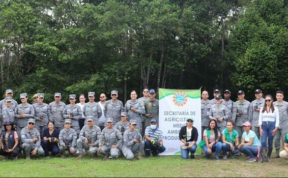  Actividad que le apuesta al cuidado y protección del medio ambiente, fue liderada por su Fuerza Aérea en el Amazonas