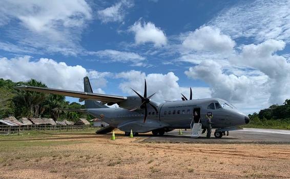 Comunidades indígenas de Chorrera, Pedrera y Mirití Paraná recibieron canastas nutricionales transportadas por su Fuerza Aérea Comunidades indígenas de Chorrera, Pedrera y Mirití Paraná recibieron canastas nutricionales transportadas por su Fuerza Aérea