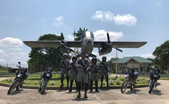 Con vigilancia aérea y terrestre su Fuerza Aérea garantiza la seguridad en el extremo sur del país Con vigilancia aérea y terrestre su Fuerza Aérea garantiza la seguridad en el extremo sur del país