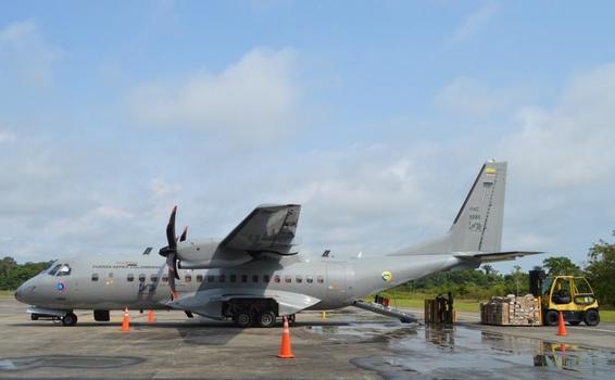 Menores de cero a cinco años de La Chorrera recibirán ayudas transportadas en un vuelo humanitario de su Fuerza Aérea