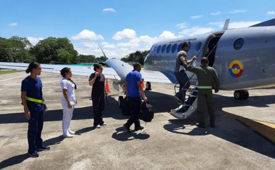 Paciente en delicado estado de salud es transportado por la Fuerza Aérea Colombiana en el Amazonas