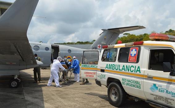 Avión ambulancia de su Fuerza Aérea realiza transporte a paciente en delicado estado de salud en el Amazonas Avión ambulancia de su Fuerza Aérea realiza transporte a paciente en delicado estado de salud en el Amazonas