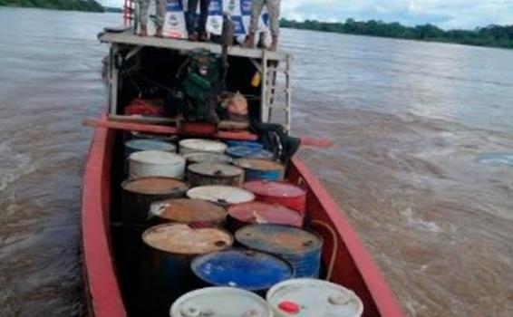 Incautados más de 3900 de galones de combustible en el río putumayo Incautados más de 3900 de galones de combustible en el río putumayo