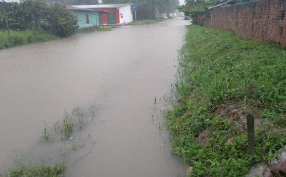 Chuva castiga Tabatinga com alagamentos