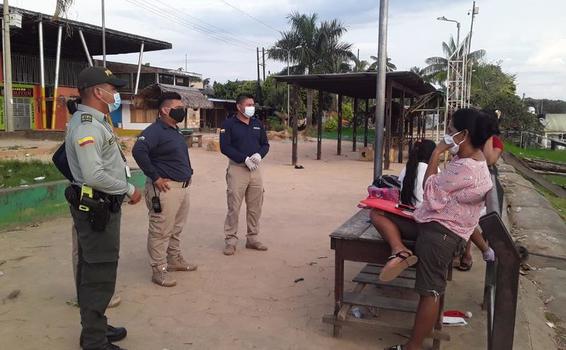 LA POLICÍA NACIONAL EN LETICIA - AMAZONAS INTENSIFICA CONTROL EN TEMPORADA DE AISLAMIENTO OBLIGATORIO LA POLICÍA NACIONAL EN LETICIA - AMAZONAS INTENSIFICA CONTROL EN TEMPORADA DE AISLAMIENTO OBLIGATORIO