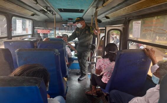 POLICÍA REALIZÓ CONTROL AL TRANSPORTE DE SERVICIO PÚBLICO EN LETICIA