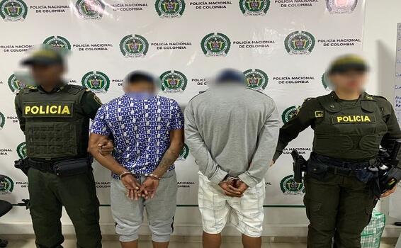 DOS SUJETOS FUERON CAPTURADOS EN LA CIUDAD DE LETICIA POR UNIFORMADOS DE LA POLICÍA NACIONAL DOS SUJETOS FUERON CAPTURADOS EN LA CIUDAD DE LETICIA POR UNIFORMADOS DE LA POLICÍA NACIONAL