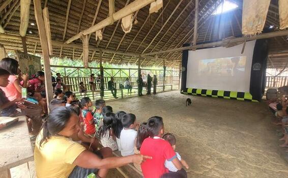CINE A LA MALOKA CINE A LA MALOKA