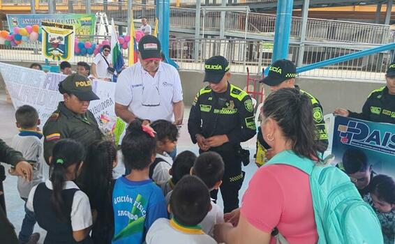 PATRULLA PAIS DE LA POLICÍA 