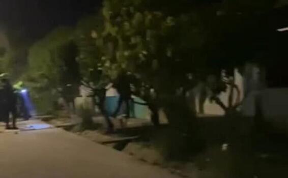 DOS PERSONAS RESULTAN HERIDAS EN MEDIO DE PROCEDIMIENTO POLICIAL EN LA URBANIZACIÓN NÍA NEMECHE DOS PERSONAS RESULTAN HERIDAS EN MEDIO DE PROCEDIMIENTO POLICIAL EN LA URBANIZACIÓN NÍA NEMECHE