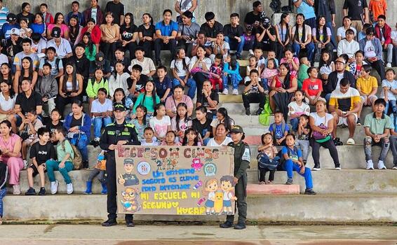 POLICÍA NACIONAL ACOMPAÑA EL REGRESO A CLASES EN PUERTO NARIÑO, AMAZONAS POLICÍA NACIONAL ACOMPAÑA EL REGRESO A CLASES EN PUERTO NARIÑO, AMAZONAS