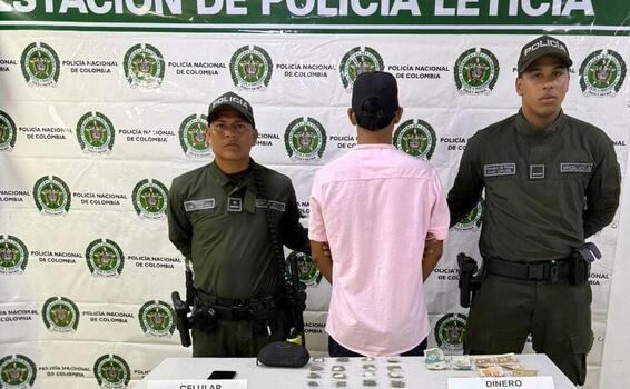 LA POLICÍA EN El AMAZONAS CAPTURAR A CIUDADANO POR TRÁFICO DE ESTUPEFACIENTES EN EL AMAZONAS