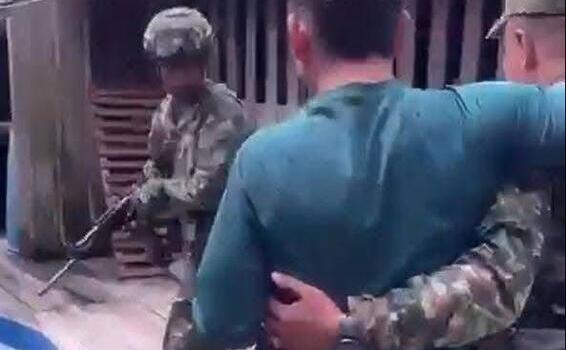 ALIAS OLMER, HOMBRE DE CONFIANZA DE IVÁN MORDISCO, SE ENTREGÓ A LAS AUTORIDADES EN AMAZONAS ALIAS OLMER, HOMBRE DE CONFIANZA DE IVÁN MORDISCO, SE ENTREGÓ A LAS AUTORIDADES EN AMAZONAS