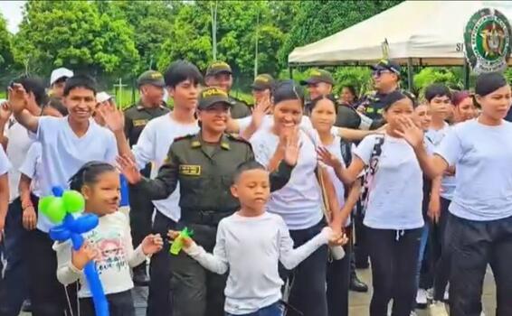 Policía Nacional acompañó celebración del Día del Niño en el Aeropuerto de Leticia
