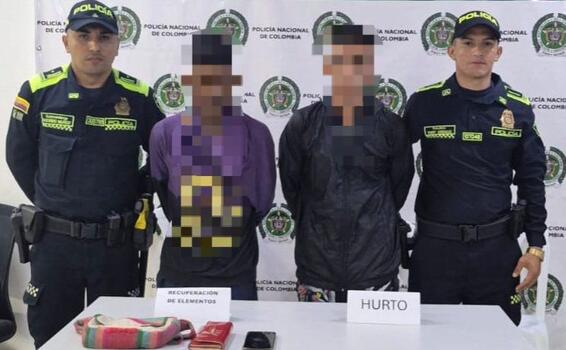 La Policía Nacional en el Amazonas capturó a dos ciudadanos señalados por el presunto delito de hurto en el municipio de Leticia La Policía Nacional en el Amazonas capturó a dos ciudadanos señalados por el presunto delito de hurto en el municipio de Leticia