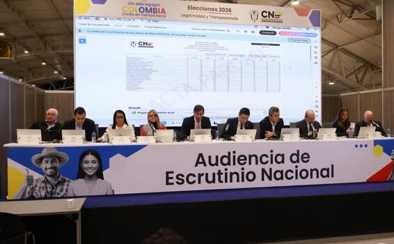 CNE avanza en los escrutinios de la elección presidencial con garantías de transparencia CNE avanza en los escrutinios de la elección presidencial con garantías de transparencia