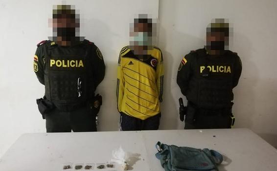 MEDIANTE REGISTRO A PERSONAS, SE EFECTUÓ LA CAPTURA DE UN SUJETO POR EL DELITO DE TRÁFICO, FABRICACIÓN O PORTE DE ESTUPEFACIENTES MEDIANTE REGISTRO A PERSONAS, SE EFECTUÓ LA CAPTURA DE UN SUJETO POR EL DELITO DE TRÁFICO, FABRICACIÓN O PORTE DE ESTUPEFACIENTES
