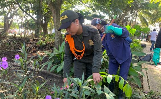 DEPARTAMENTO DE POLICÍA AMAZONAS FORTALECE ACCIONES DE PROTECCIÓN AL MEDIO AMBIENTE DEPARTAMENTO DE POLICÍA AMAZONAS FORTALECE ACCIONES DE PROTECCIÓN AL MEDIO AMBIENTE