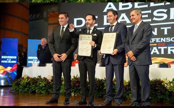 CNE entregó credenciales al Presidente y Vicepresidente electos para el período 2026–2030 CNE entregó credenciales al Presidente y Vicepresidente electos para el período 2026–2030