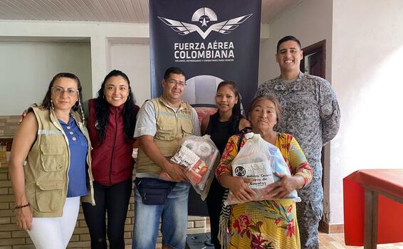 Comunidades indígenas del Amazonas son beneficiadas con entrega de alimentos y juguetes Comunidades indígenas del Amazonas son beneficiadas con entrega de alimentos y juguetes