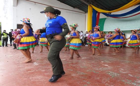 EL DEPARTAMENTO DE POLICÍA AMAZONAS LANZA LA CAMPAÑA COLOMBIA UNA RAZÓN