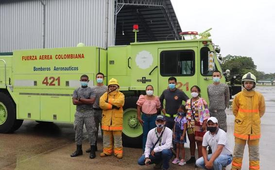 Líderes comunales conocen las capacidades de su Fuerza Aérea con el programa “Así se Va a las Estrellas” en el Amazonas