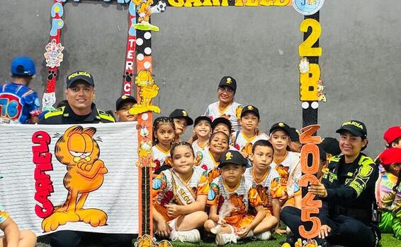  LETICIA AMAZONAS | LA POLICIA NACIONAL ACOMPAÑO EL DESFILE DEPORTIVO DEL COLEGIO SAN JOSE. 