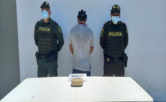 CAPTURAMOS EN FLAGRANCIA A UN SUJETO POR EL DELITO DE TRÁFICO, FABRICACIÓN O PORTE DE ESTUPEFACIENTES CAPTURAMOS EN FLAGRANCIA A UN SUJETO POR EL DELITO DE TRÁFICO, FABRICACIÓN O PORTE DE ESTUPEFACIENTES