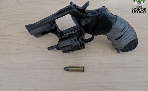 APREHENDIDO ADOLESCENTE QUE PORTABA ARMA DE FUEGO APREHENDIDO ADOLESCENTE QUE PORTABA ARMA DE FUEGO