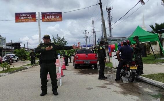 POLICÍA DESPLIEGA DISPOSITIVO DE SEGURIDAD PARA EL FIN DE AÑO