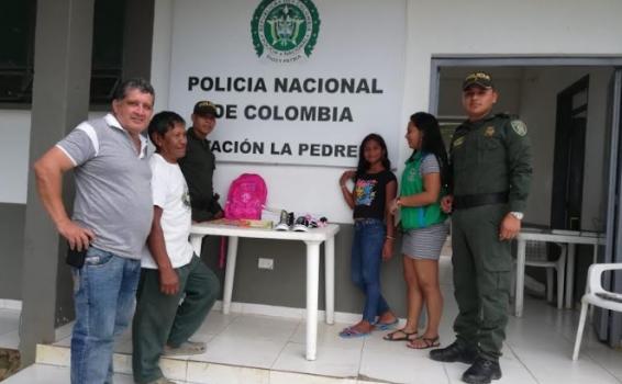 Policía del corregimiento la pedrera apadrina menor de edad Policía del corregimiento la pedrera apadrina menor de edad