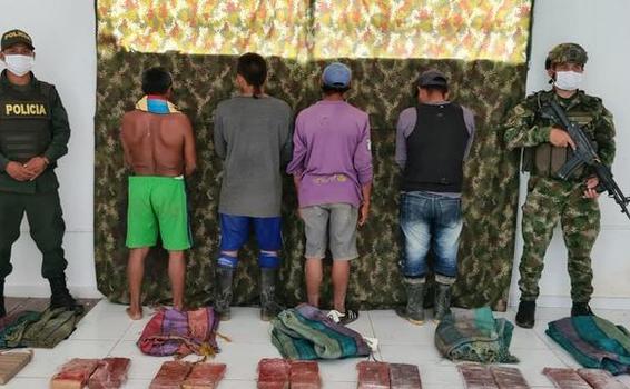 DURO GOLPE AL NARCOTRÁFICO EN EL AMAZONAS DURO GOLPE AL NARCOTRÁFICO EN EL AMAZONAS