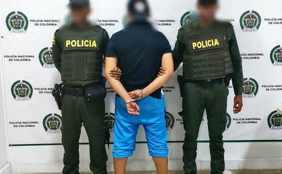 CAPTURADO UN HOMBRE POR AGREDIR A UNA MUJER EN EL CENTRO DE LETICIA CAPTURADO UN HOMBRE POR AGREDIR A UNA MUJER EN EL CENTRO DE LETICIA