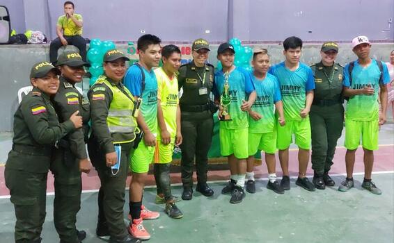 PRIMER CAMPEONATO “GOLES DE PAZ” EN LA TRIPLE FRONTERA PRIMER CAMPEONATO “GOLES DE PAZ” EN LA TRIPLE FRONTERA