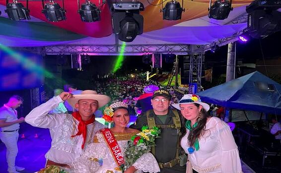 GRAN PARTICIPACIÓN DE LA POLICIA NACIONAL EN LAS FIESTAS SAN PEDRINAS EN LETICIA - AMAZONAS GRAN PARTICIPACIÓN DE LA POLICIA NACIONAL EN LAS FIESTAS SAN PEDRINAS EN LETICIA - AMAZONAS