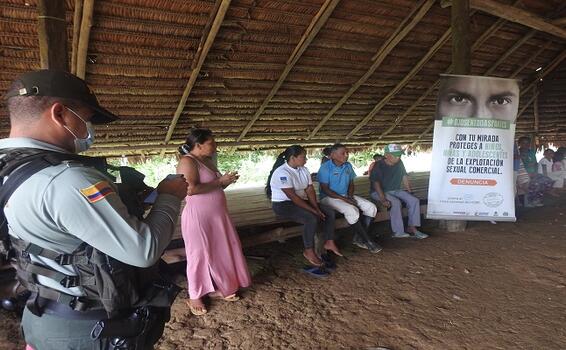 VISITAMOS LA COMUNIDAD DE SAN MARTÍN DE AMACAYACU-AMAZONAS VISITAMOS LA COMUNIDAD DE SAN MARTÍN DE AMACAYACU-AMAZONAS