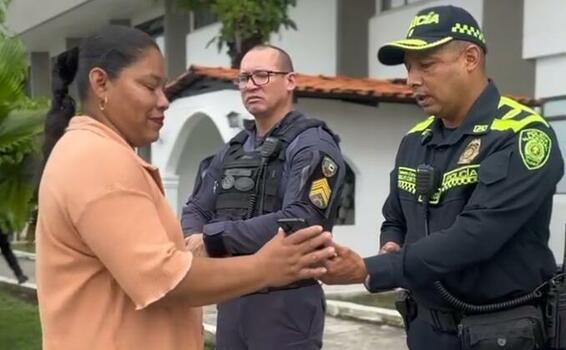 POLICÍA COLOMBIANA Y BRASILERA RECUPERAN CELULAR HURTADO EN ENTORNO ESCOLAR