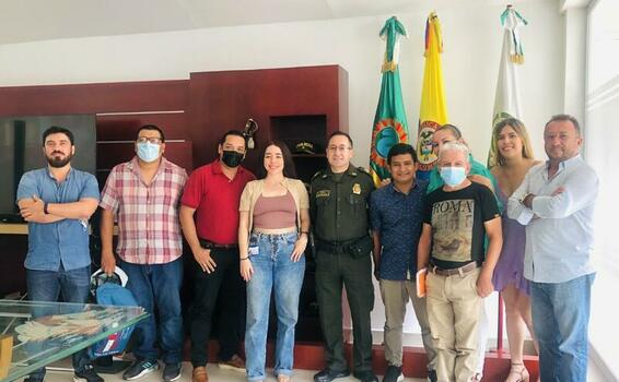 POLICÍA EN AMAZONAS EXALTÓ LA IMPORTANTE LABOR DE LOS PERIODISTAS EN SU DÍA POLICÍA EN AMAZONAS EXALTÓ LA IMPORTANTE LABOR DE LOS PERIODISTAS EN SU DÍA