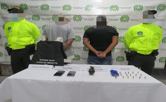 DOS SUJETOS CAPTURADOS MEDIANTE ALLANAMIENTO EN LA CIUDAD DE LETICIA. DOS SUJETOS CAPTURADOS MEDIANTE ALLANAMIENTO EN LA CIUDAD DE LETICIA.
