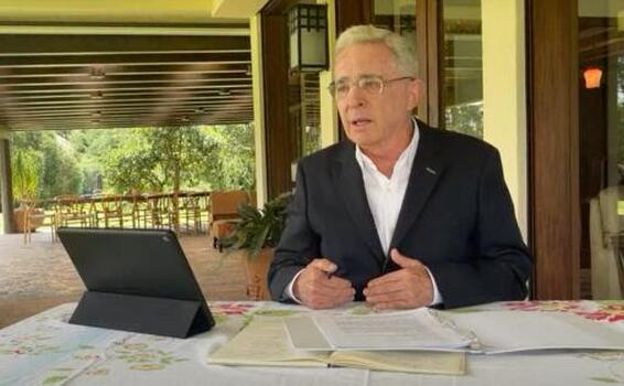 Qué es y en qué consiste la amnistía general propuesta por Uribe?