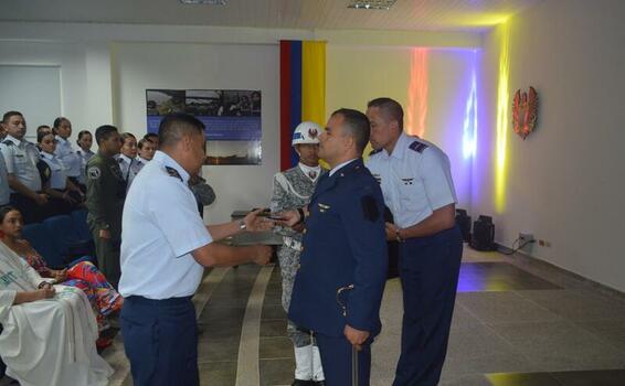 Solemne ceremonia de ascenso a un personal de suboficiales fue realizada en el Grupo Aéreo del Amazonas 